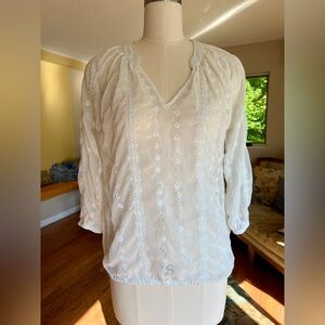 Elegant White Embroidered Women's Top